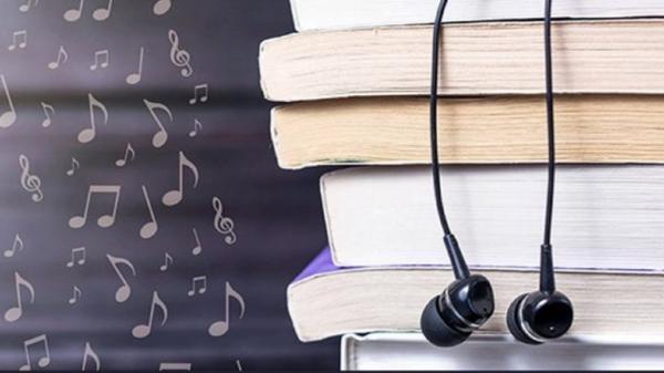 گوش دادن به موسیقی و خوانش کتاب با صدای بلند حال افراد را خوب می نماید