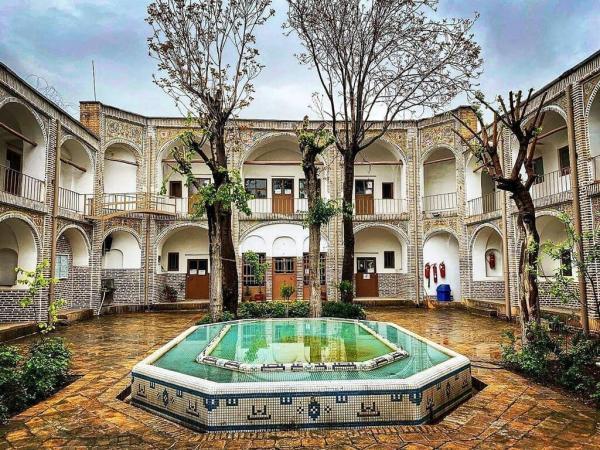 ماجرای تحصیل میرزاکوچک خان در کوچه امامزاده یحیای تهران ، اولین شهید مشروطیت در این مسجد گلوله خورد