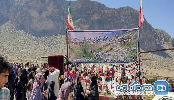 دومین جشنواره گل بادام کازرون در روستای تاریخی الیف برگزار گردید